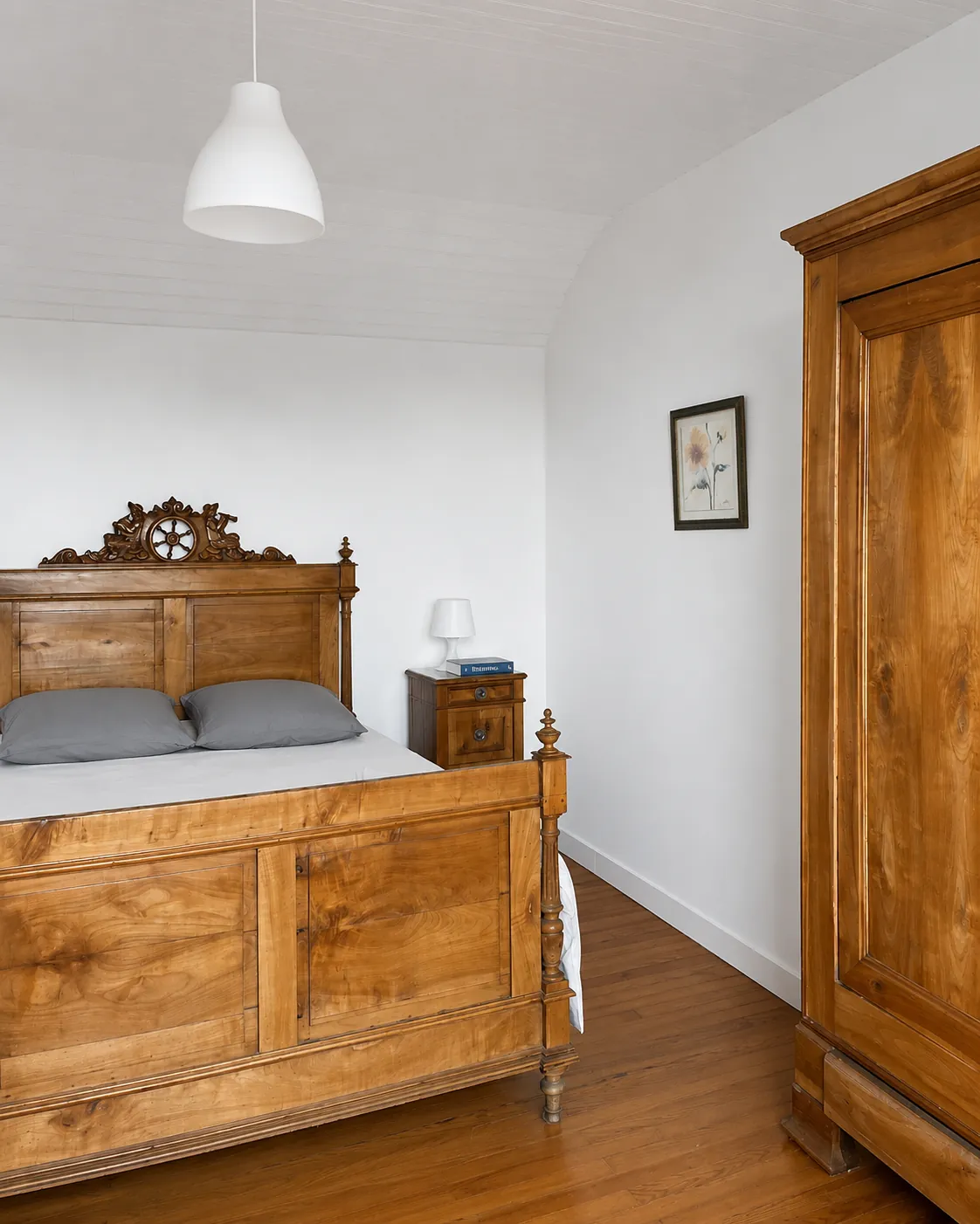 Chambre 3 beige et bois avec bureau, Ty Tan Penmarch